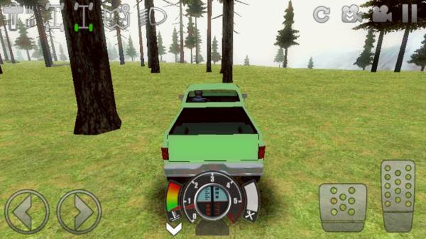 丛林越野车图片